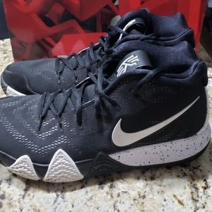 Nike Kyrie 4 Flytrap